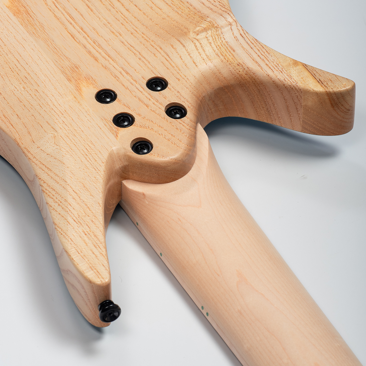 Batking 8 String Fanned Fret Headless Electric Travel Guitar with Multiscale Birdeyes Fingerboard Of Luminous Inlay(HF12)