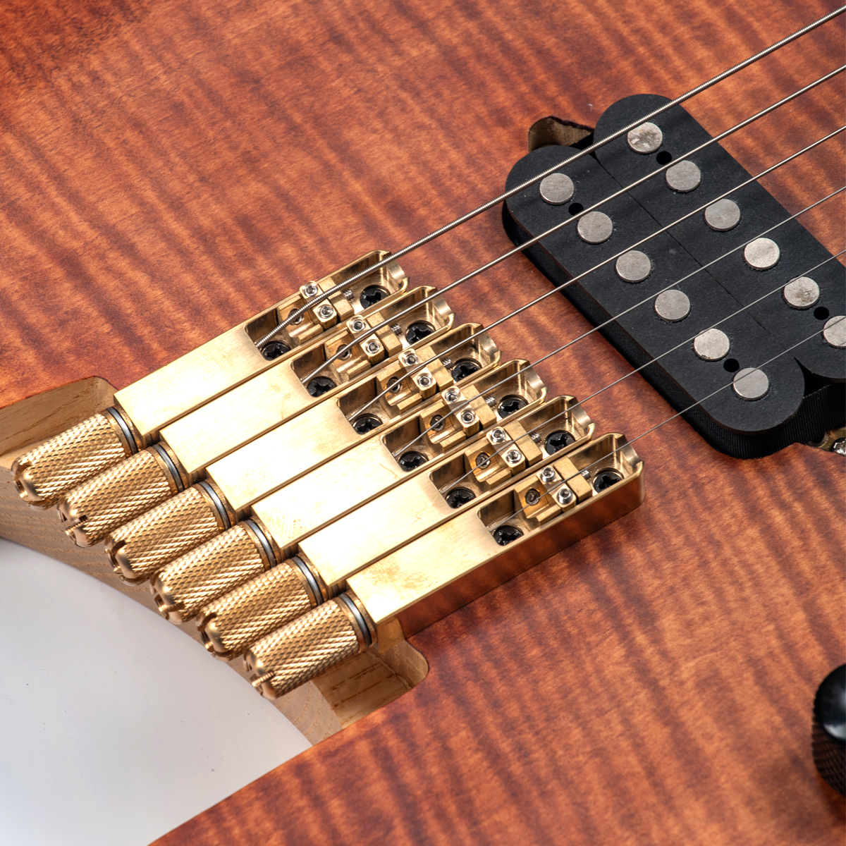 Batking 6 String Fanned Fret Headless Electric Travel Guitar with Multiscale Birdeyes Fingerboard Of Luminous Inlay